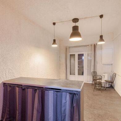 Commerce  156000 €