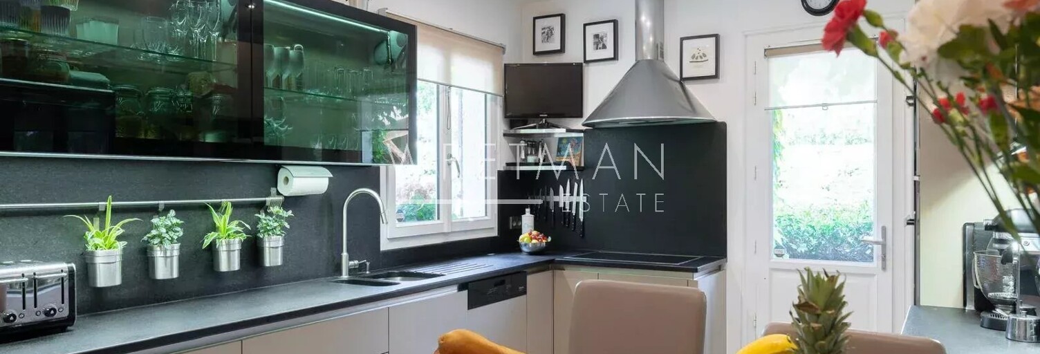 Maison 8 Pièces 255 m² à vendre à Roquefort-les-Pins (06330)