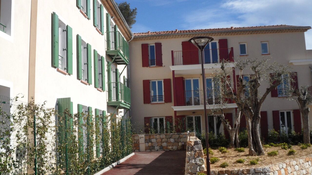 appartement 2 pièces 43 m2 à louer à Le Rouret (06650)