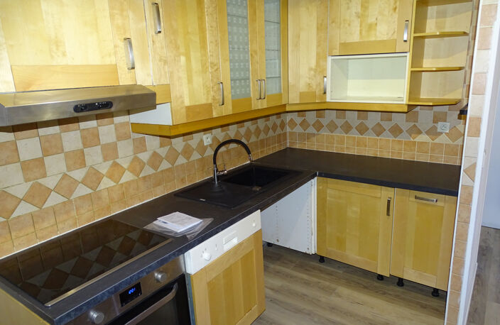 MOIRANS-EN-MONTAGNE, location appartement T4. — photo 2