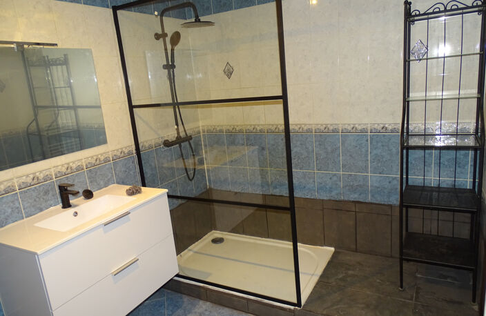 MOIRANS-EN-MONTAGNE, location appartement T4. — photo 5