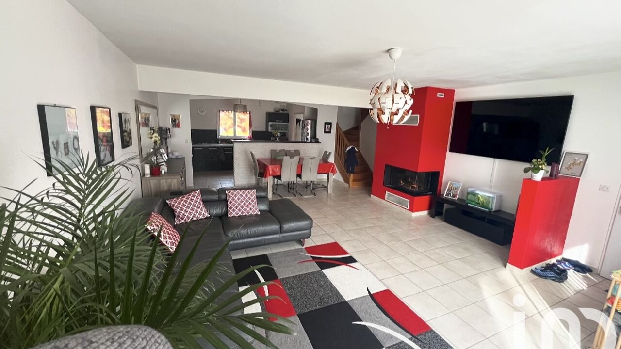 maison 6 pièces 157 m2 à vendre à Bazoches-sur-le-Betz (45210)