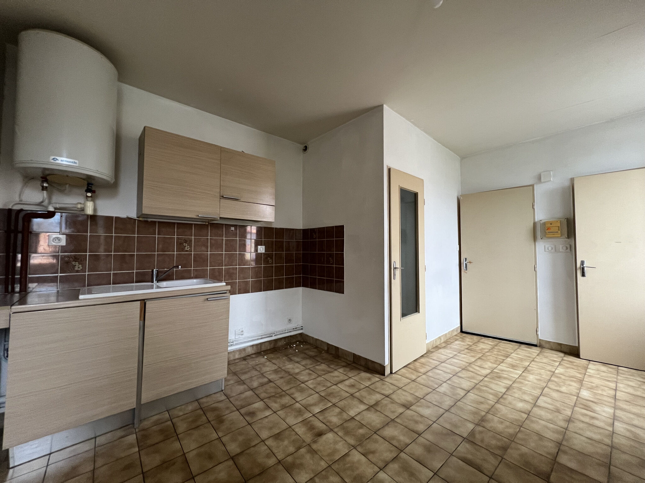 Appartement 1 pièces  à louer Vals-les-Bains 07600