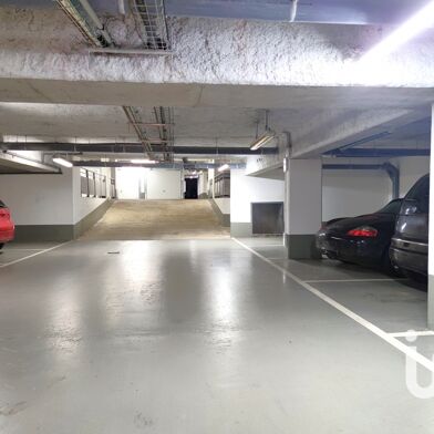 Parking 12 m²