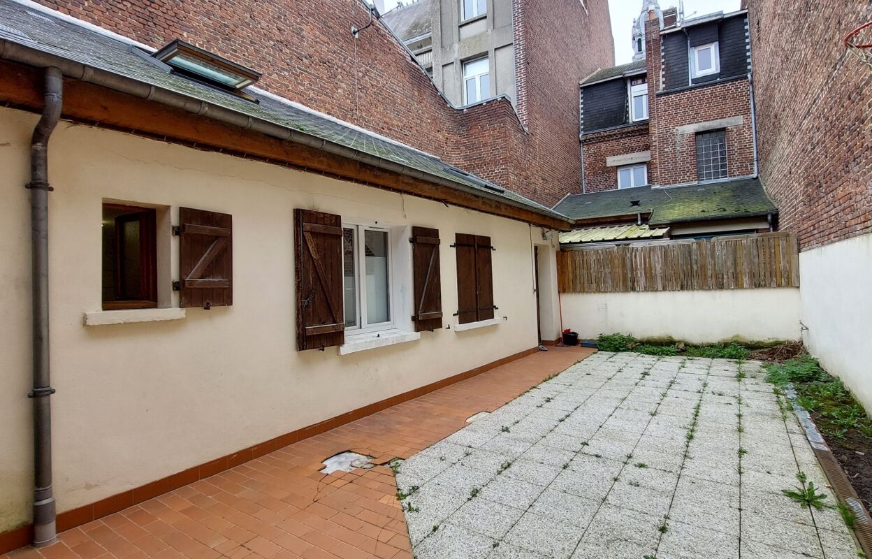 immeuble  pièces 196 m2 à vendre à Ham (80400)