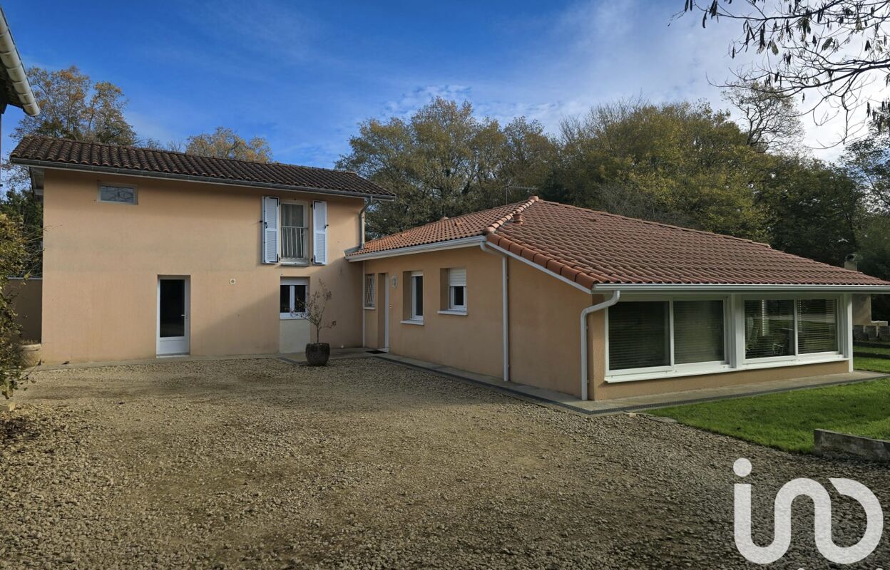 maison 5 pièces 137 m2 à vendre à Renung (40270)