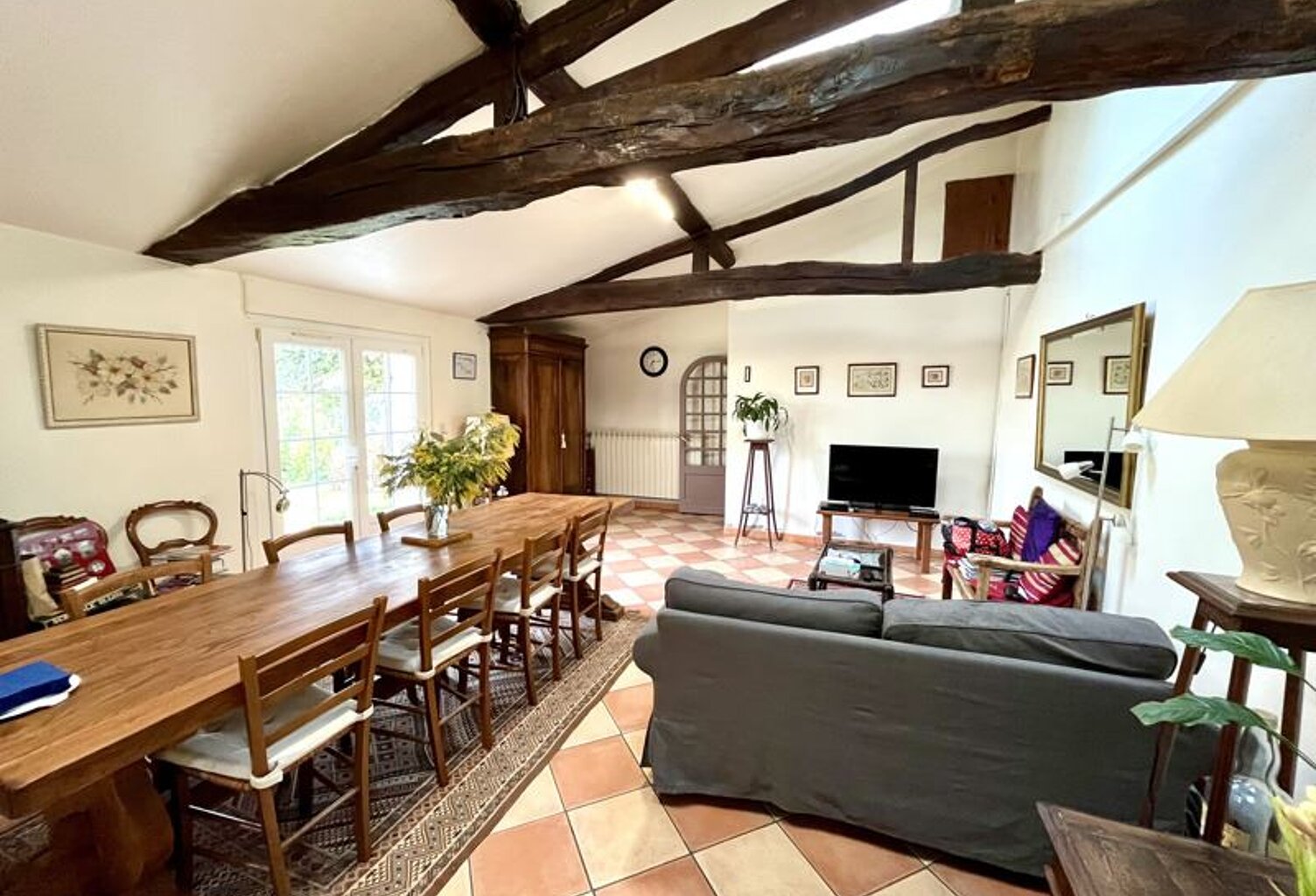 Maison en pierre de 7 pièces principales — photo 1