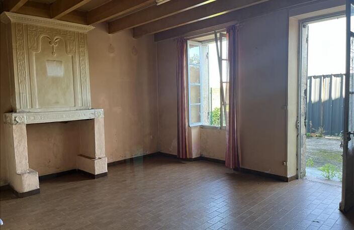 Vente maison 2 pièces 83 m² Eyrans (33390) — photo 2