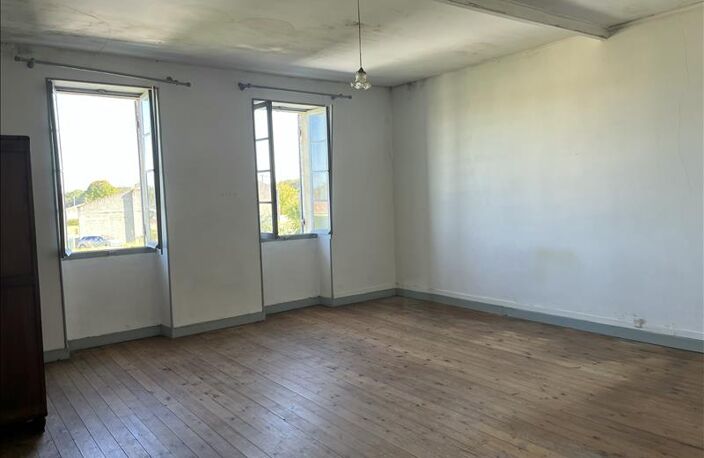 Vente maison 2 pièces 83 m² Eyrans (33390) — photo 3