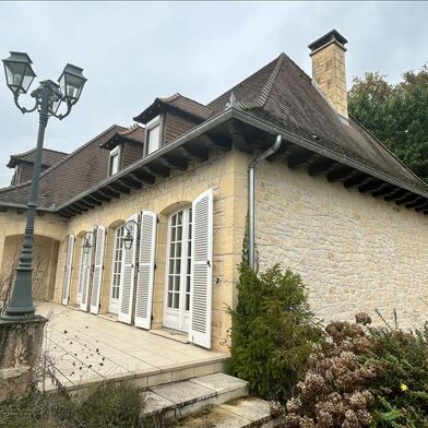 Maison 7 pièces 209 m²