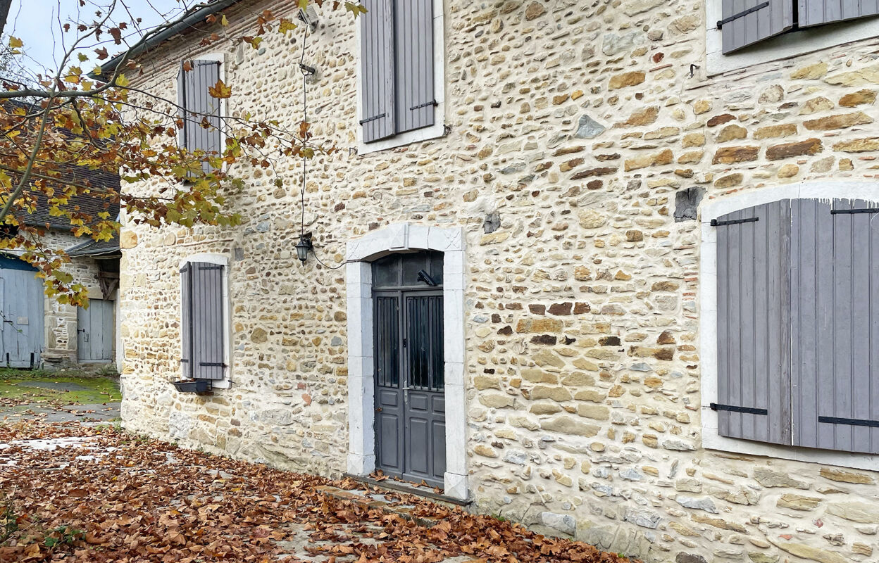 maison 15 pièces 496 m2 à vendre à Lagor (64150)