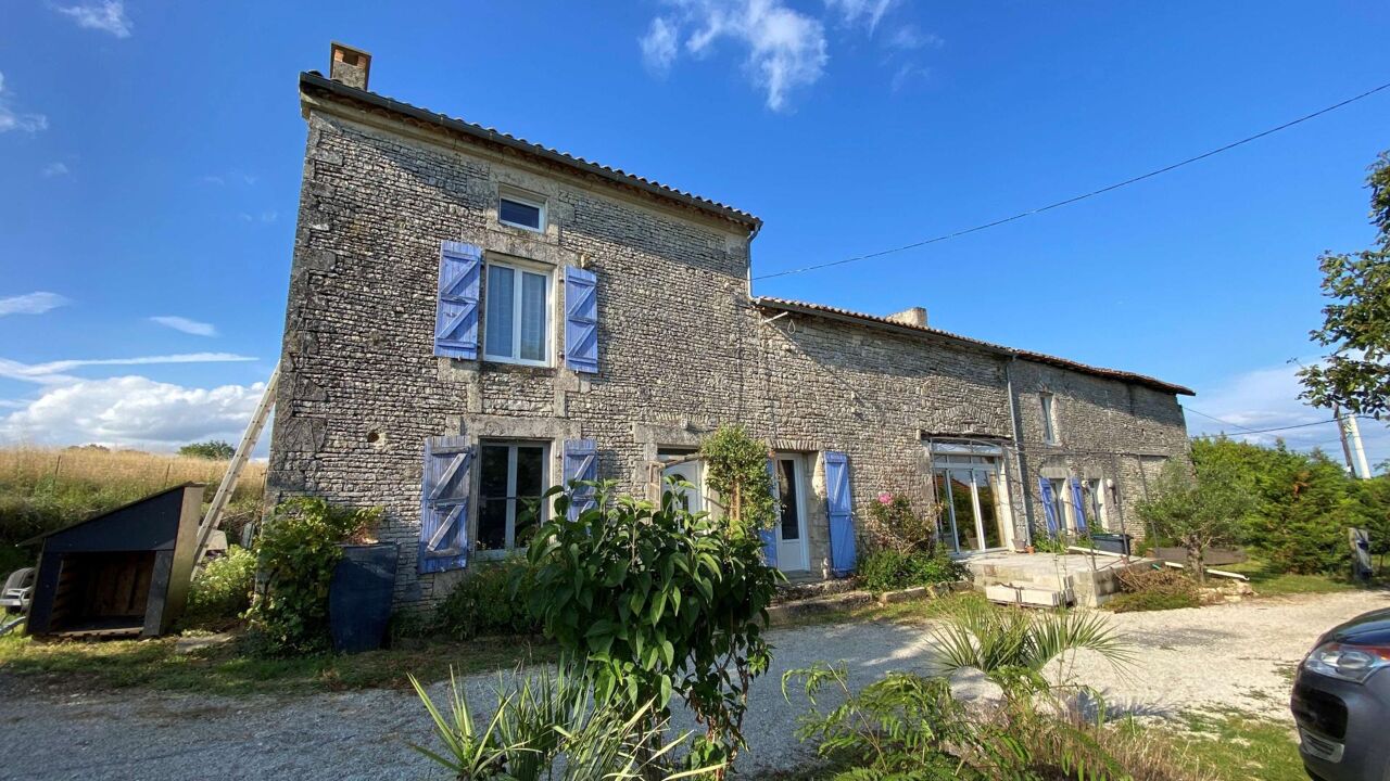 maison 6 pièces 188 m2 à vendre à Mouton (16460)