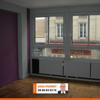 Bureau 10 pièces 157 m²