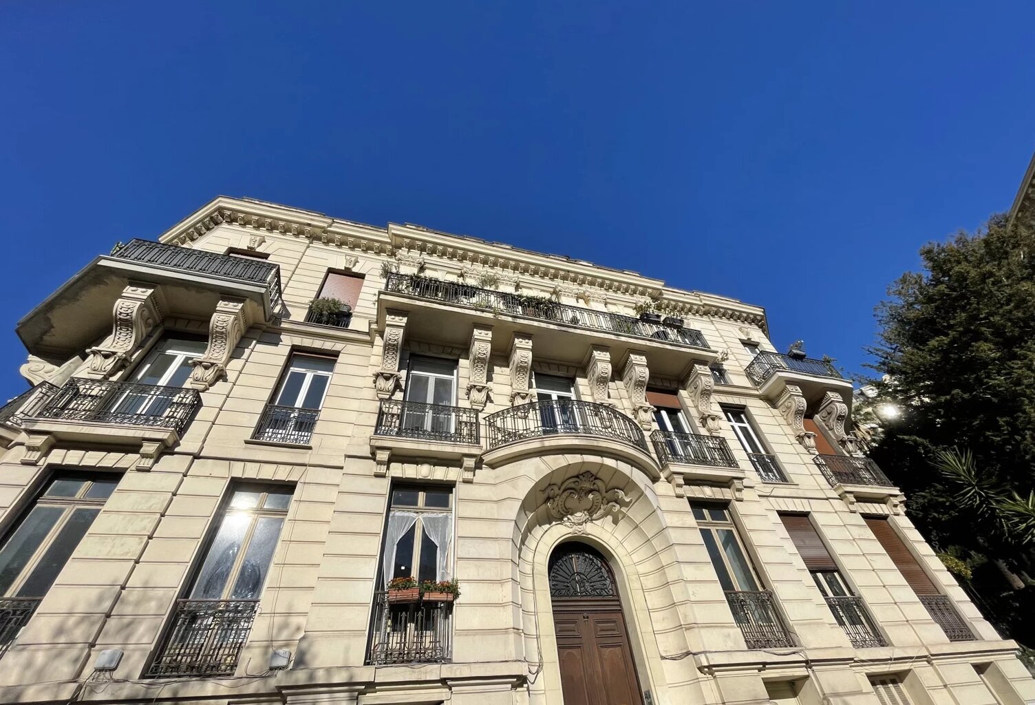 Nice-Bas Cimiez- 4 pièces de 145m² avec balcon — photo 1