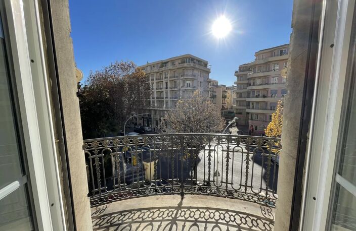 Nice-Bas Cimiez- 4 pièces de 145m² avec balcon — photo 4