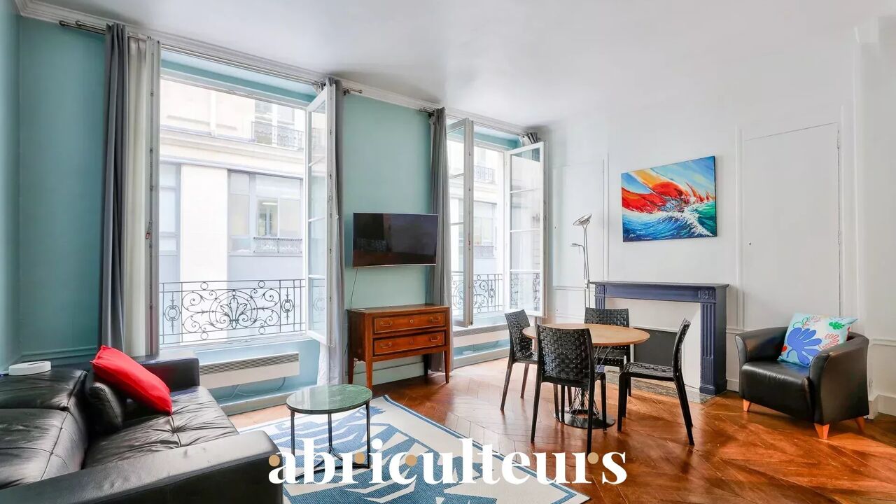 appartement 2 pièces 42 m2 à vendre à Paris 1 (75001)