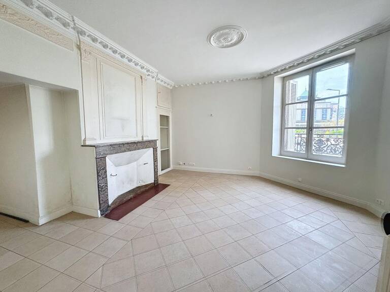 Appartement 3 pièces 77 m² À Vendre — photo 1