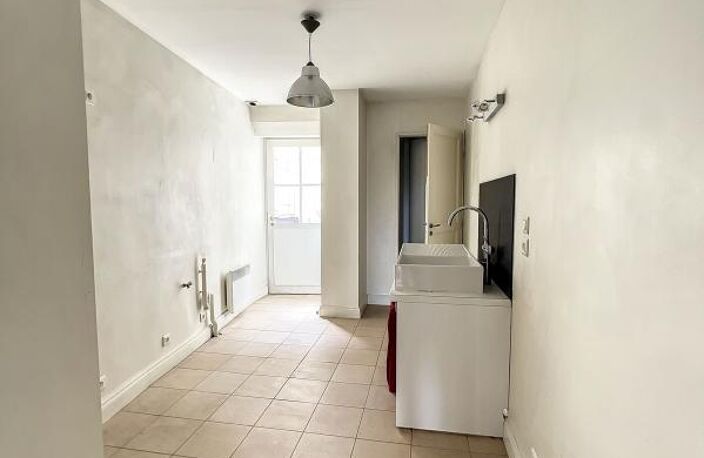 Appartement 3 pièces 77 m² À Vendre — photo 2