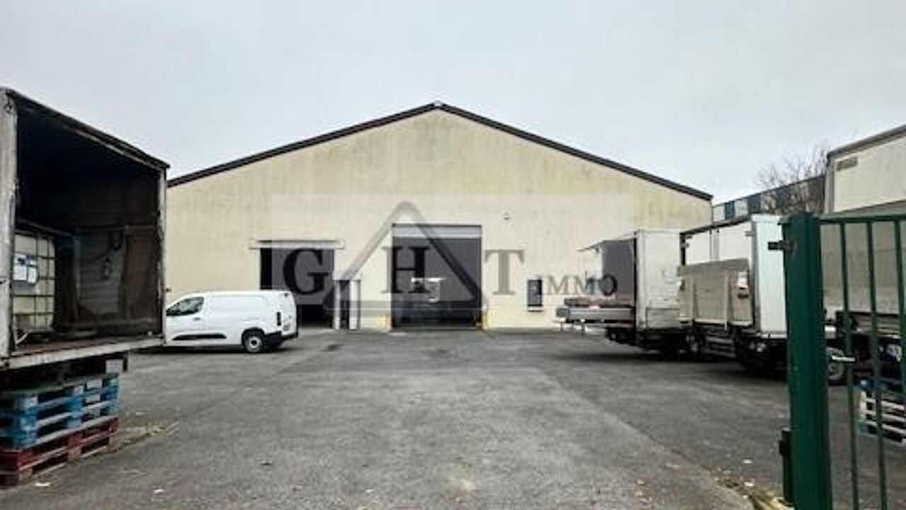 local industriel  pièces 800 m2 à vendre à Brie-Comte-Robert (77170)