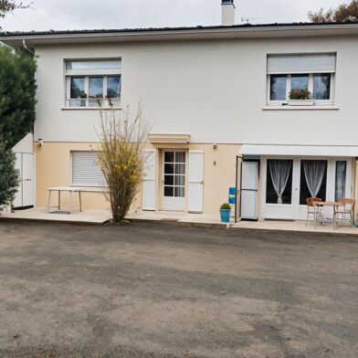 Maison 10 pièces 254 m²