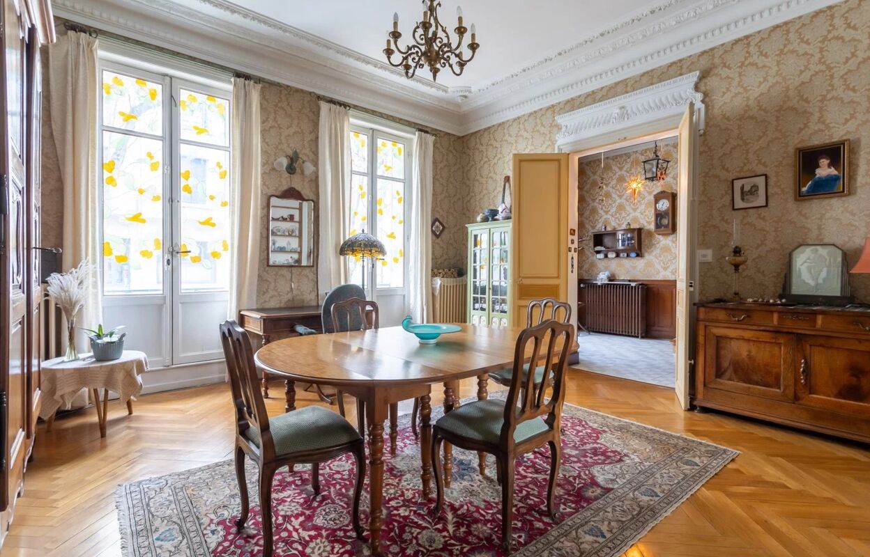 maison 11 pièces 312 m2 à vendre à Vichy (03200)