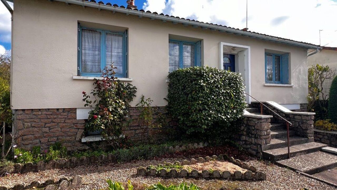 maison 4 pièces 73 m2 à vendre à Parthenay (79200)