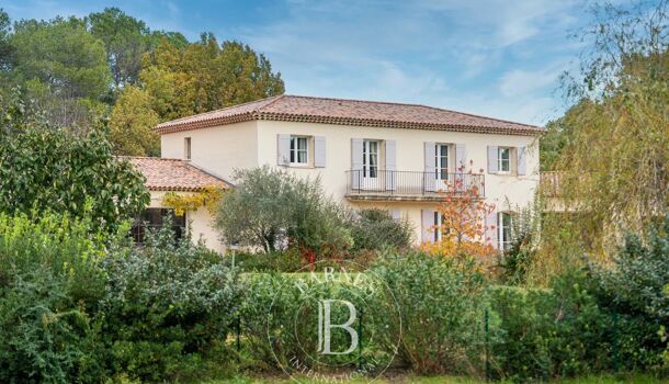 Villa / Maison 8 pièces  à vendre Aix-en-Provence 13100