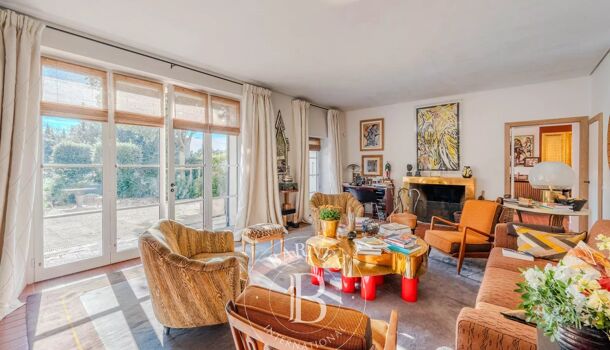 Propri&eacute;t&eacute; 15 pièces  à vendre Lourmarin 84160