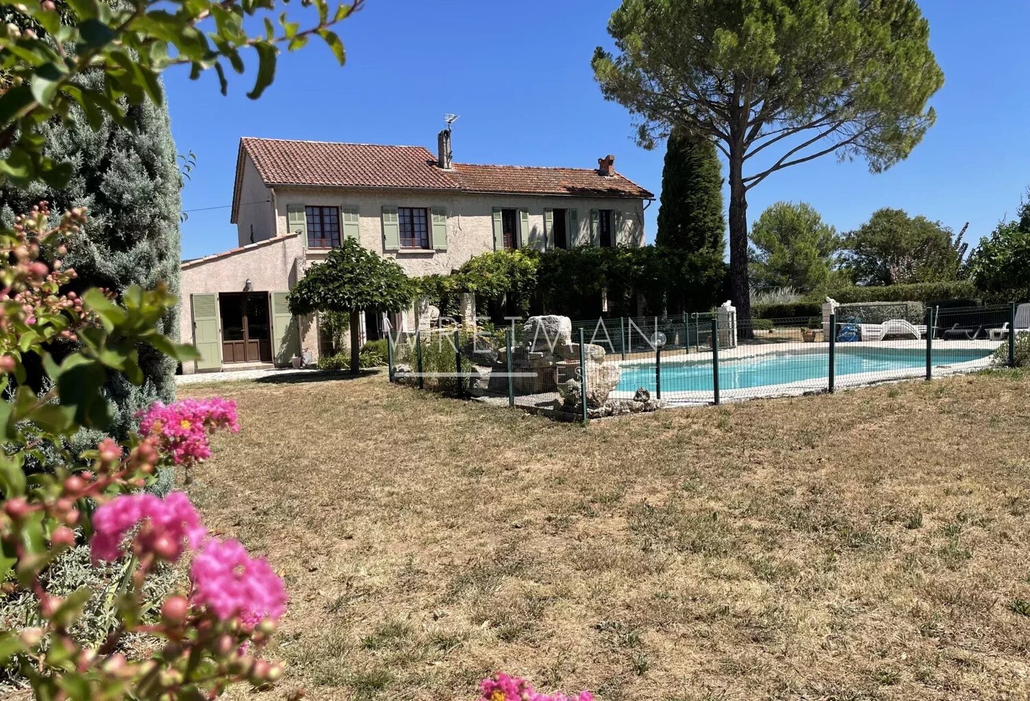 Charmante propriété avec 1 hectare de terrain  - Le Luc en Prove — photo 1