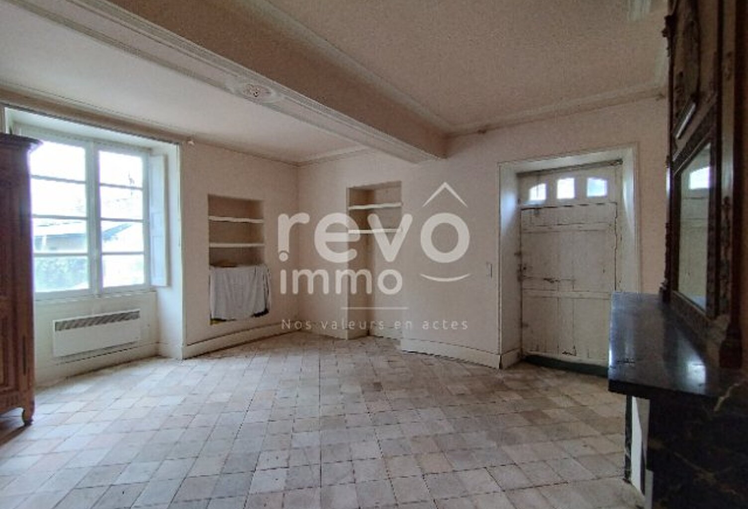 Demeure de ville et village — photo 1