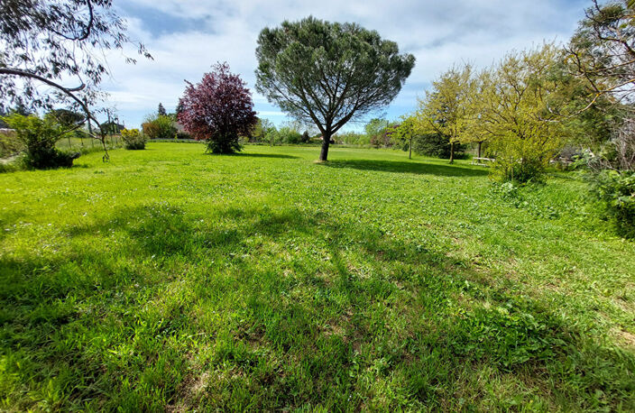 VENDU - Ancienne fermette réaménagée avec grand garage sur terrain de 4398 m² — photo 2