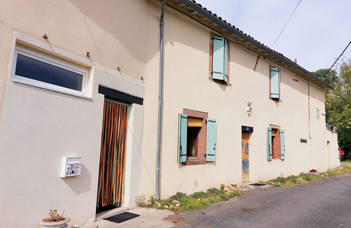 VENDU - Ancienne fermette réaménagée avec grand garage sur terrain de 4398 m² — photo 3