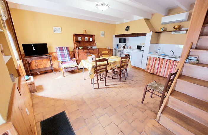 VENDU - Ancienne fermette réaménagée avec grand garage sur terrain de 4398 m² — photo 4