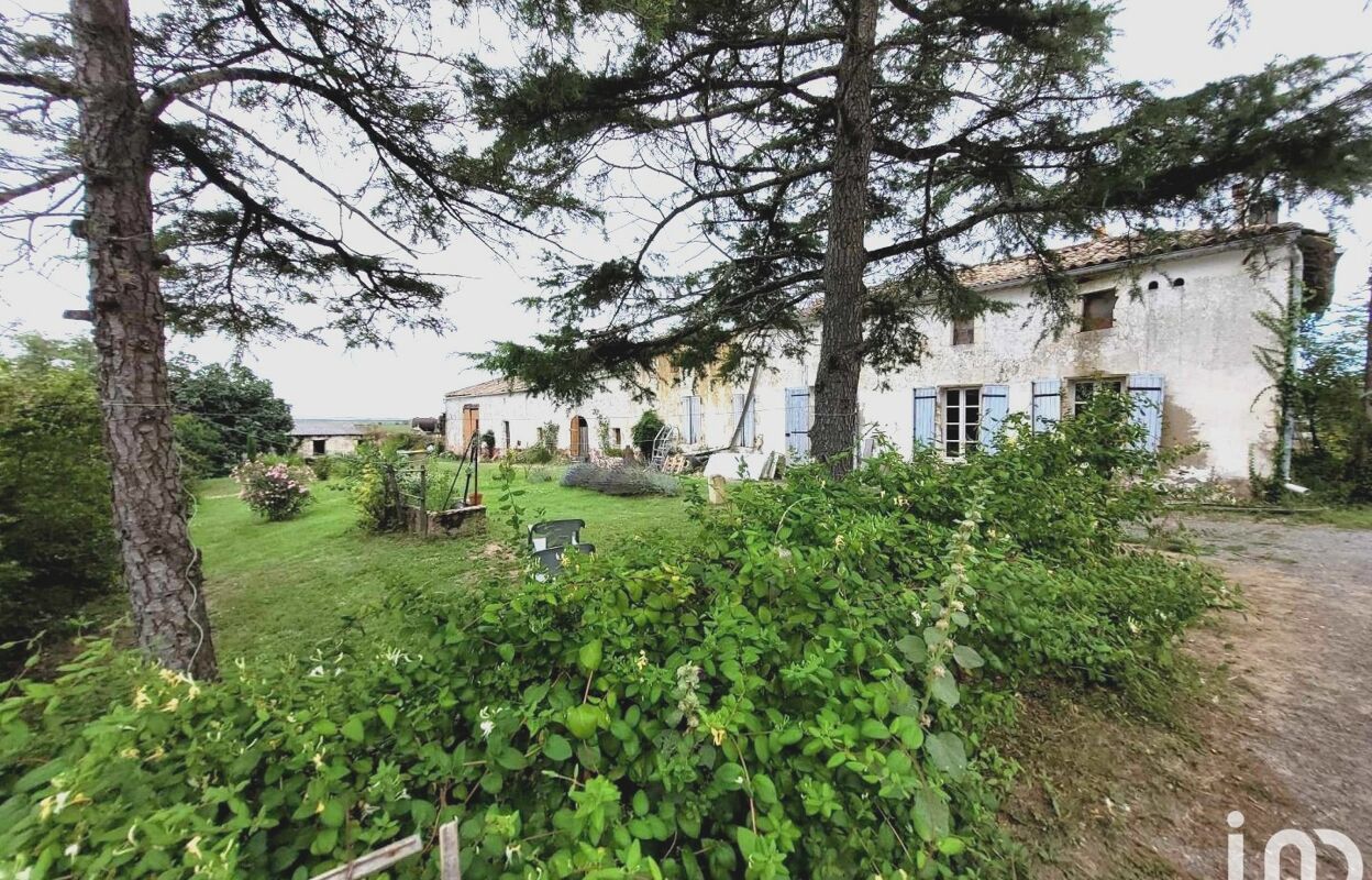 maison 5 pièces 319 m2 à vendre à Saint-Bonnet-sur-Gironde (17150)