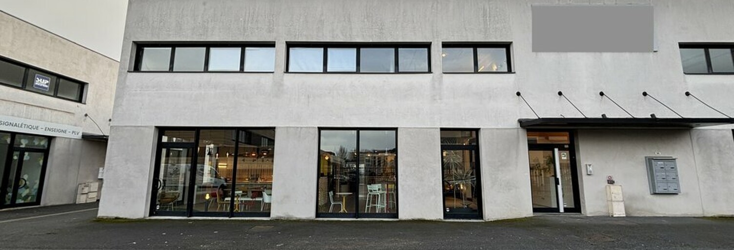 Commerce  514 m² à louer à Limas (69400)