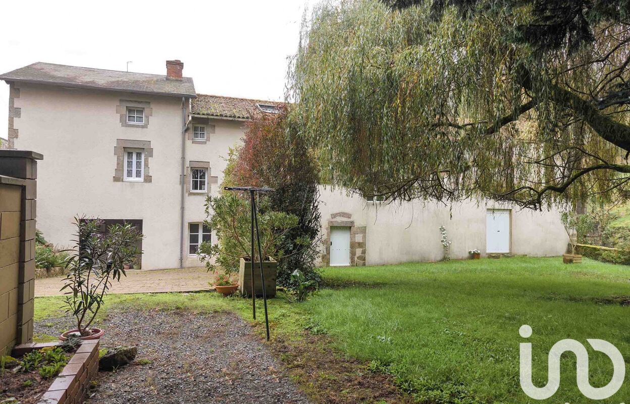 maison 11 pièces 199 m2 à vendre à Mauléon (79700)