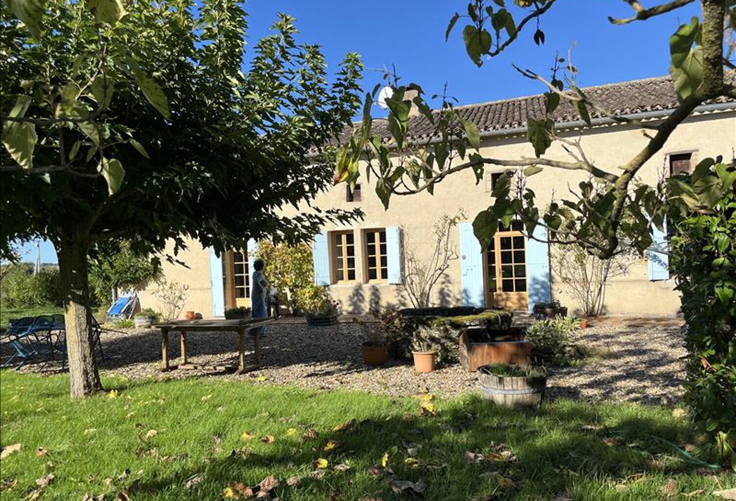 Maison en pierre de 6 pièces principales — photo 1