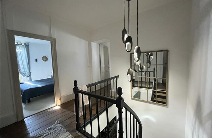 Maison en pierre de 6 pièces principales — photo 2
