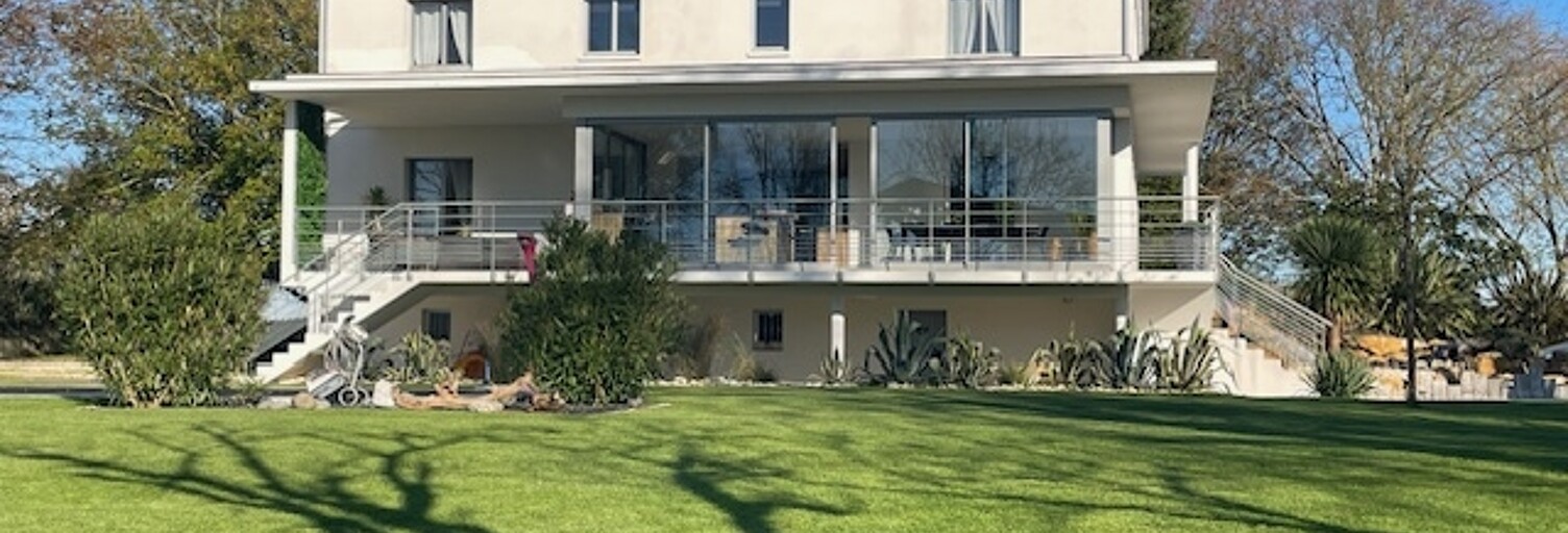Maison 9 Pièces 290 m² à vendre à Saujon (17600)