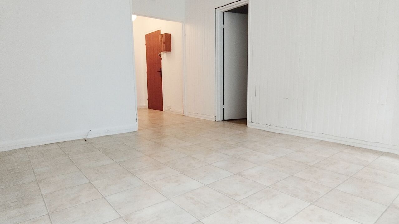 appartement 2 pièces 46 m2 à vendre à Les Ulis (91940)