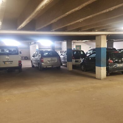 Parking 13 m²