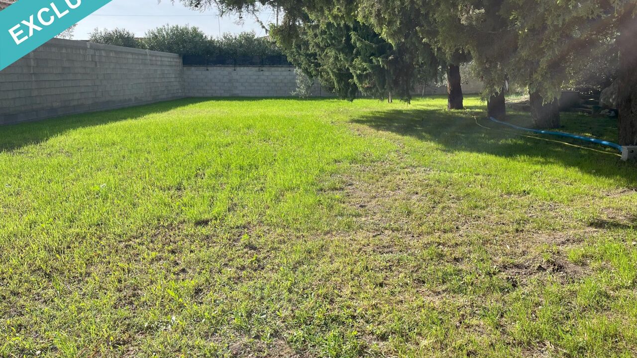 terrain  pièces 500 m2 à vendre à Le Thor (84250)