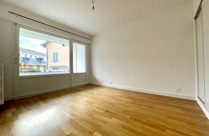 T1 — photo 3