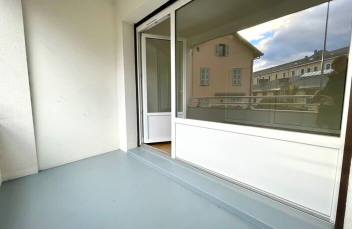 T1 — photo 4