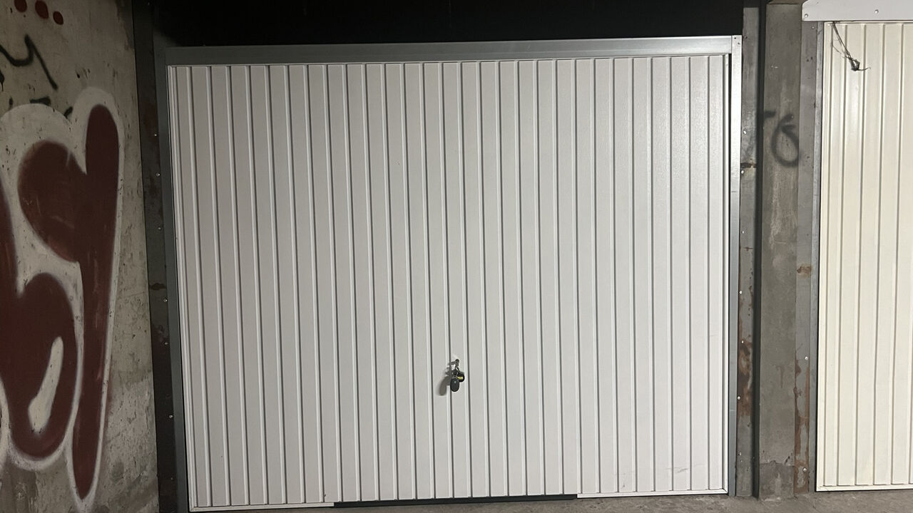 garage  pièces 16 m2 à louer à La Ravoire (73490)