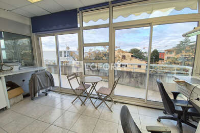 Bureau 3 pièces 240000 €