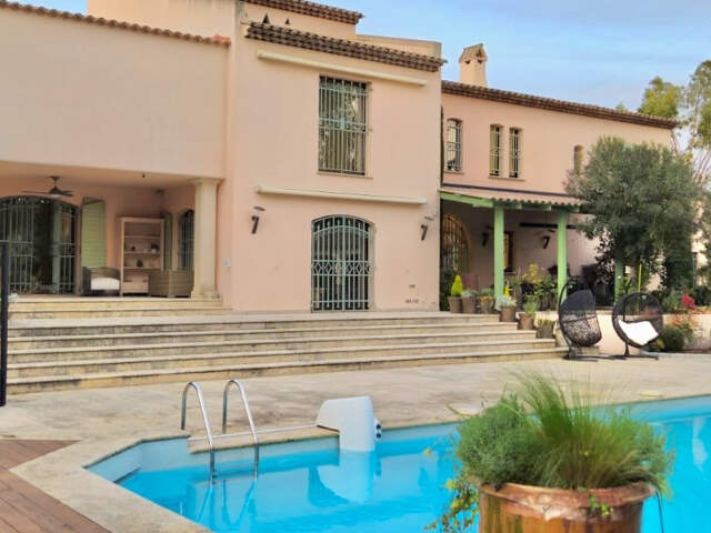 MOUGINS VIEUX VILLAGE VILLA INDIVIDUELLE T7 AU CALME 600M2 P — photo du bien