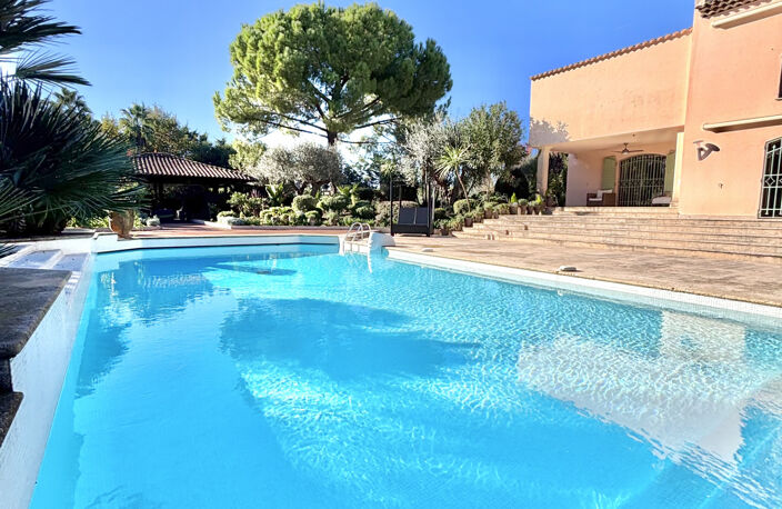 MOUGINS VIEUX VILLAGE VILLA INDIVIDUELLE T7 AU CALME 600M2 P — photo 2