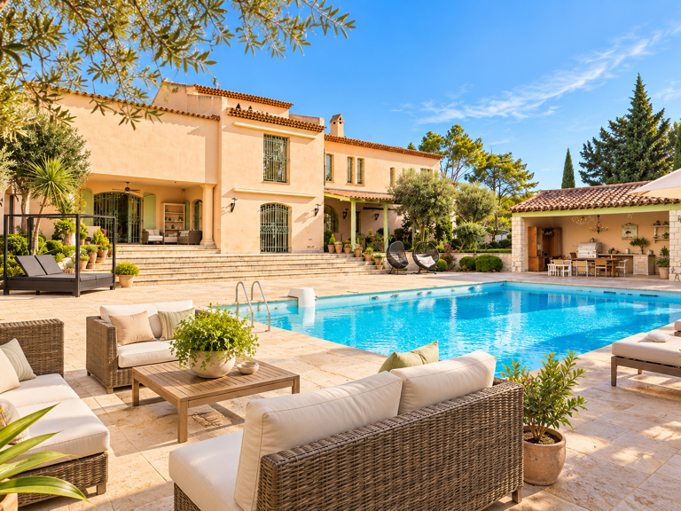 MOUGINS VIEUX VILLAGE VILLA INDIVIDUELLE T7 AU CALME 600M2 P — photo 1
