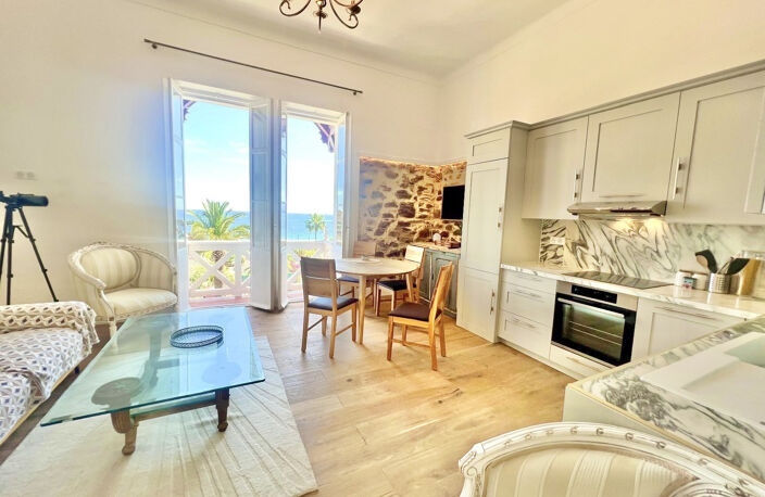 CANNES PLAGE  / CENTRE T2 DE 53M2 SUD VUE MER TERRASSE — photo 2